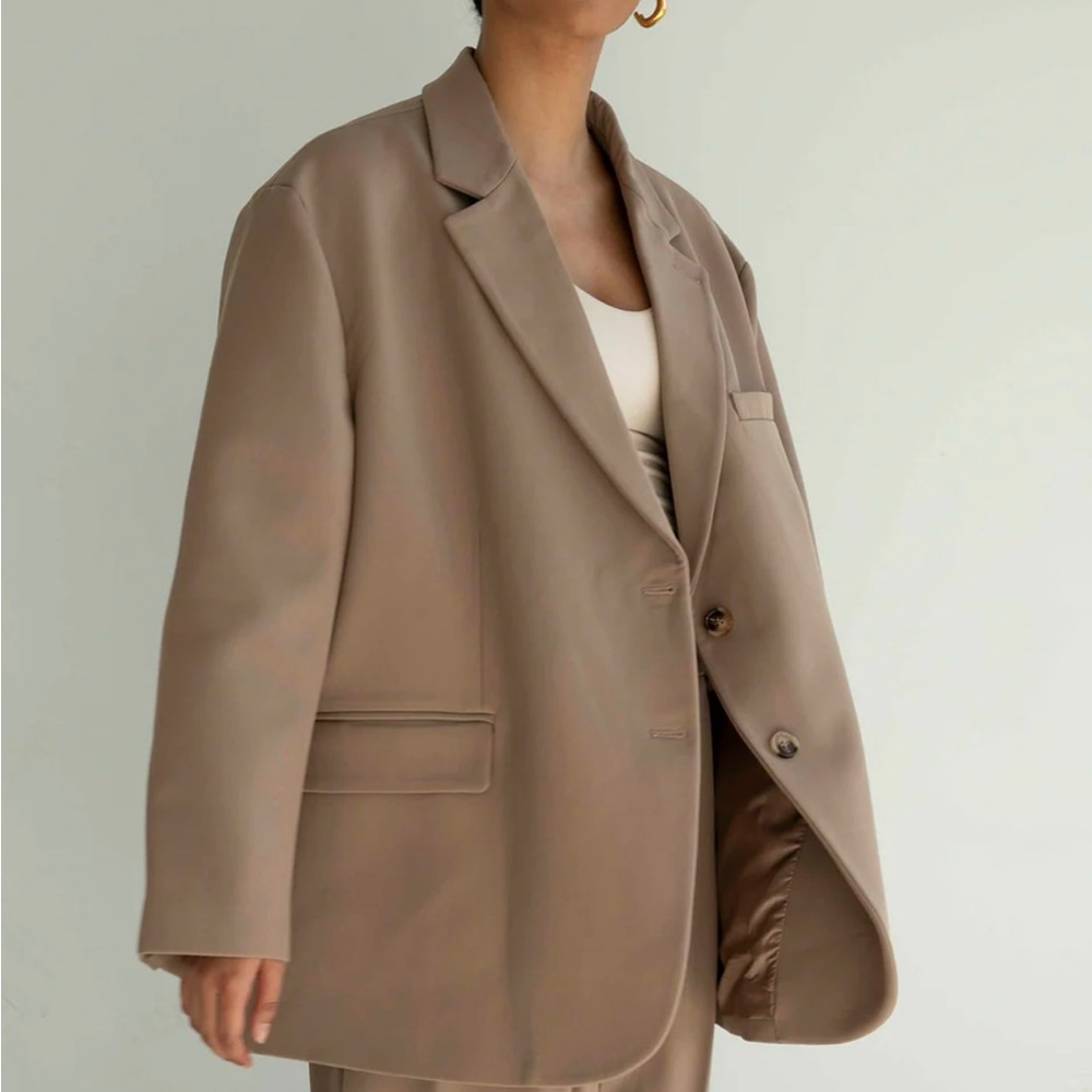 RE ONA Women's Tan Blazer
